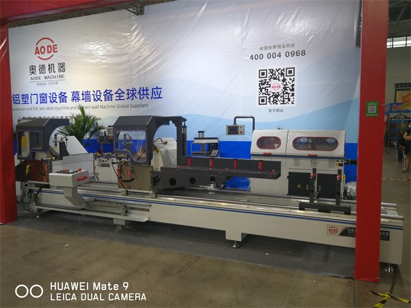 铝型材数控双头精密切割锯LJZ3-CNC-500